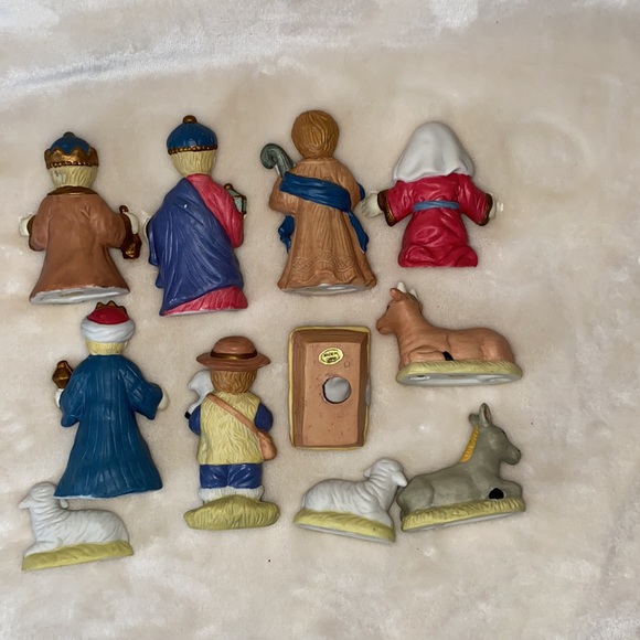✝️ Eleven Piece Nativity Set - Picture 11 of 16